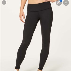 Wunder under lululemon leggings